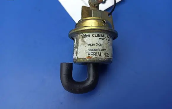 Jaguar XJS Coolant heater control valve 03007480 00053264
