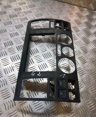 Volkswagen Transporter - Caravelle T5 Radio/GPS head unit trim 7H0857237B