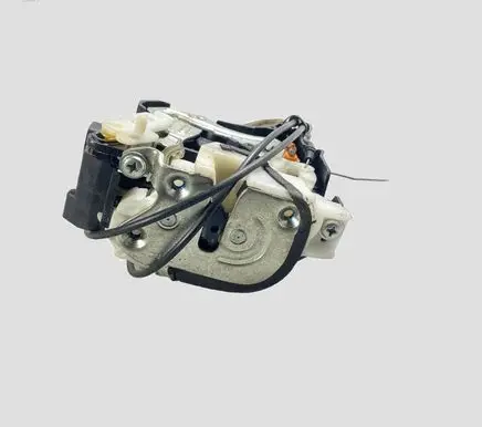 Peugeot 4007 Rear door lock