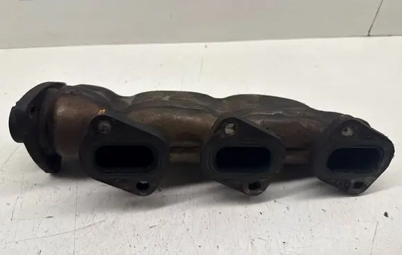 Audi A4 S4 B7 8E 8H Exhaust manifold 059253033L