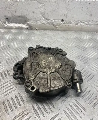 Volkswagen PASSAT CC Vacuum pump 03L145100E A30500E 4503091