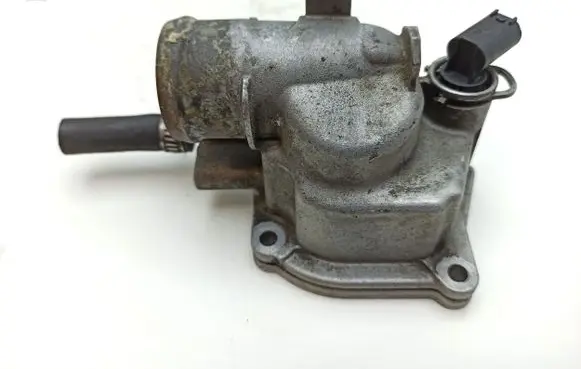 Mercedes-Benz Sprinter W901 W902 W903 W904 Thermostat 2451