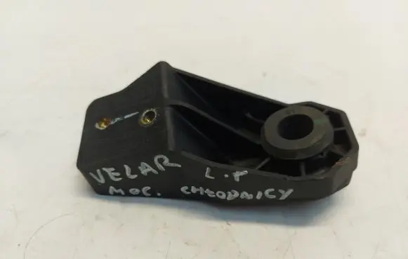 Radiator mount bracket