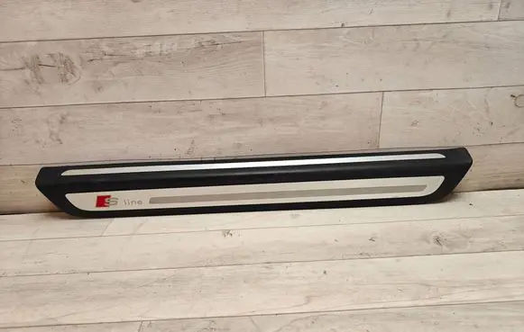 Audi Q5 SQ5 8R Front sill trim cover 8R0853374F