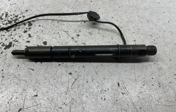 Audi A6 S6 C5 4B Fuel injector 059130202E 0432133834