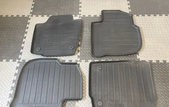 Skoda Rapid (NH) Car floor mat set 