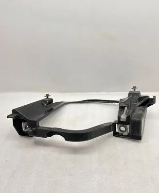BMW 5 E60 E61 Headlight/headlamp mounting bracket 15873700