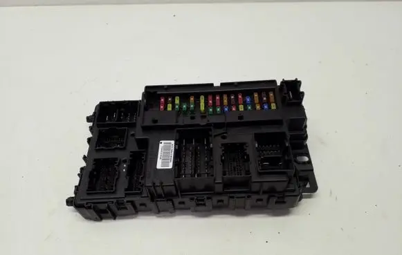 Ford Fusion II Fuse module DG9T14B476B GU5T15604BDD