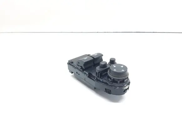 BMW 1 E82 E88 Electric window control switch 9167157