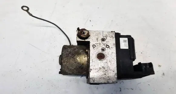 Nissan X-Trail T30 ABS Pump TD8209
