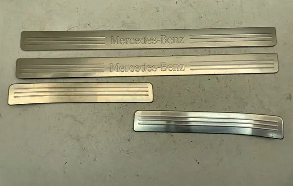 Mercedes-Benz GLK (X204) Rear sill trim cover A2046800335 A2046800235 A2046800135