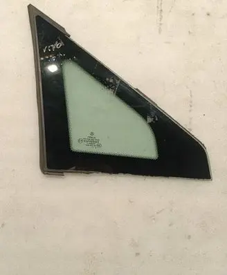 Mercedes-Benz Vito Viano W639 Front triangle window/glass DOT904AS2M504 E000251 43R000262