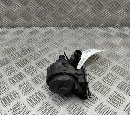 BMW iX Electric auxiliary coolant/water pump 8841074