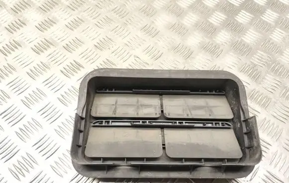 Subaru Legacy Quarter panel pressure vent 72651AG000 72653AG000