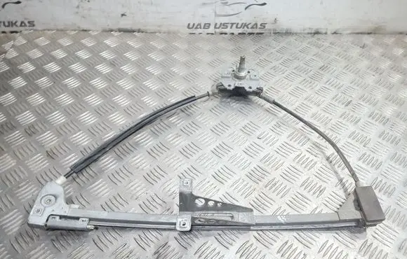 Rear door manual window regulator