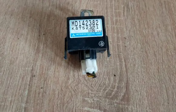 Mitsubishi Pajero Sport I Other relay MD142382