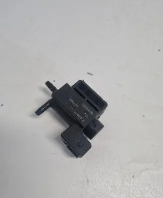 Volvo S60 Turbo solenoid valve 8699233 70051500 07T030