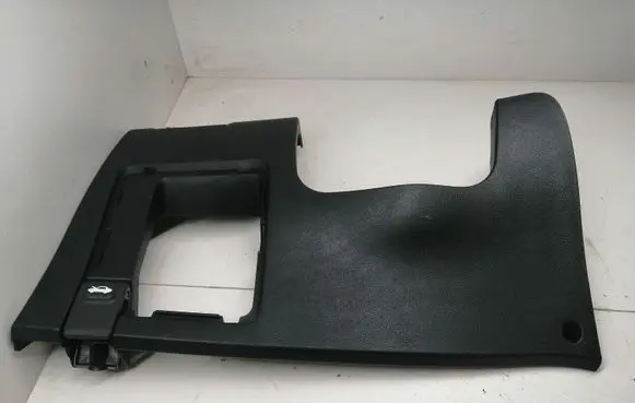 Hyundai i30 Dashboard lower bottom trim panel 84750C8000