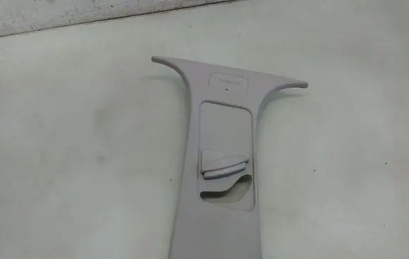 Ford Focus (B) pillar trim (top) 4M51A2A583B