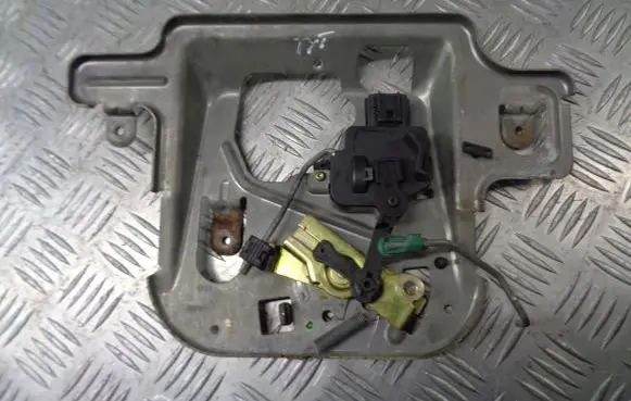 Chrysler PT Cruiser Central locking motor 