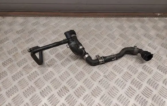 Audi Q5 SQ5 Engine coolant pipe/hose 8R0121086B
