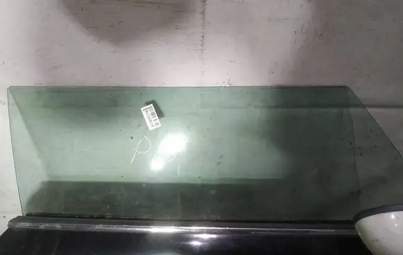 Mini One - Cooper R50 - 53 Front door window glass four-door as2