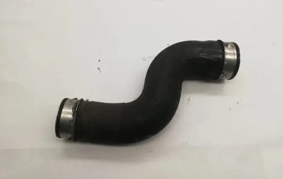 Intercooler hose/pipe