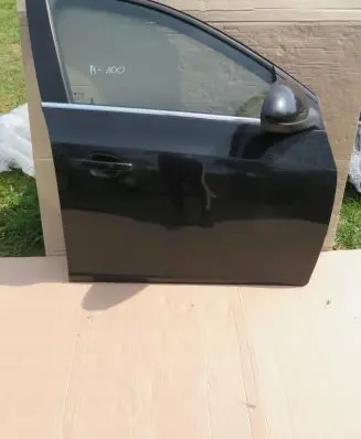 Chevrolet Cruze Front door