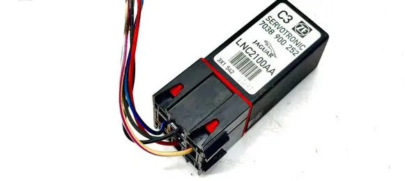 Jaguar XJ X308 Steering rack control module LNC2100AA