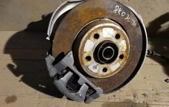 Audi A4 S4 B9 8W Rear wheel hub