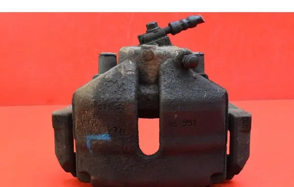 Front brake caliper