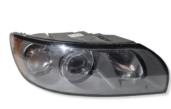Volvo V50 Headlight/headlamp 20B031 01242210 12644