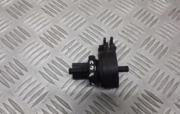 Volkswagen Fox Valve vacuum 6Q0133519A