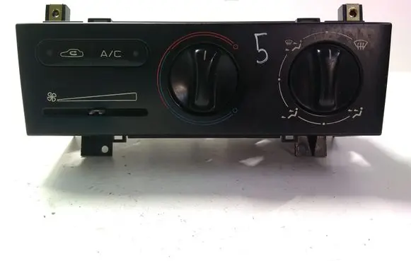 Peugeot 406 Climate control unit 69150002