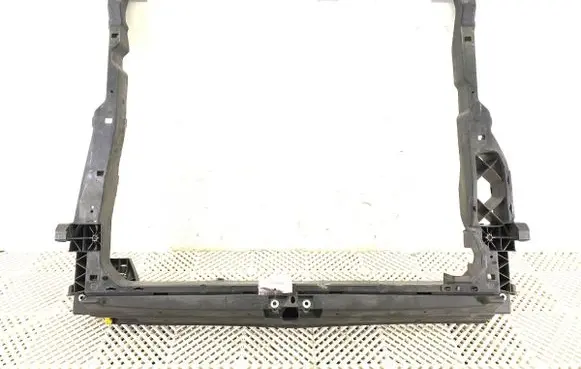 Volkswagen Crafter Front bodywork piece 