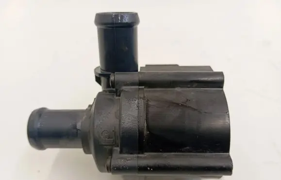 Audi Q7 4M Electric auxiliary coolant/water pump 06H121601P
