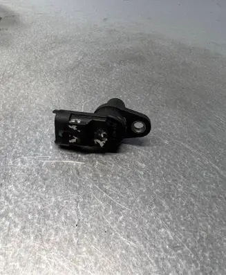 Volvo V70 Camshaft position sensor 8658726