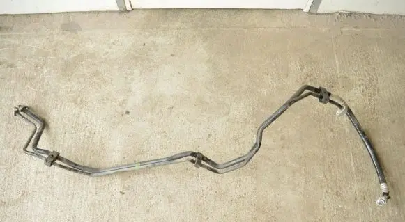 Porsche 911 996 Engine coolant pipe/hose 99657393000 99657309602
