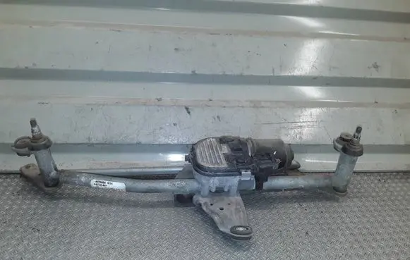 Volkswagen PASSAT B6 Front wiper linkage and motor A9738881 3C1955023E