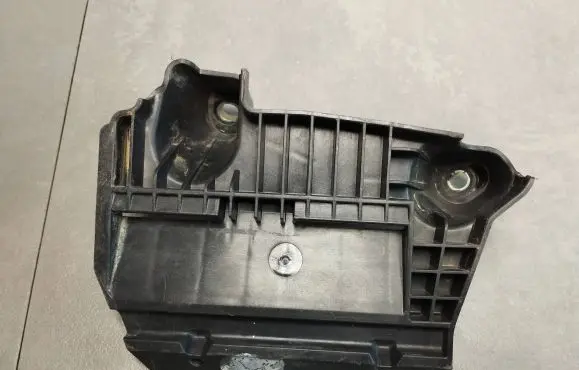Ford Mondeo MK V Battery tray DG9310663B