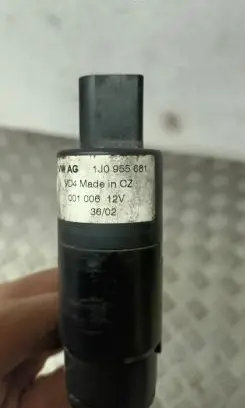 Volkswagen Bora Headlight washer pump 1J0955681