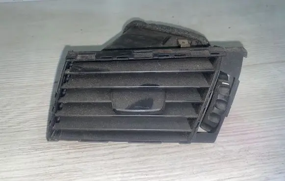 BMW X3 E83 Dash center air vent grill 3400075