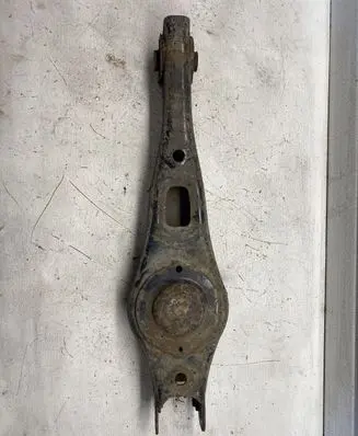Hyundai Santa Fe Rear upper control arm/wishbone