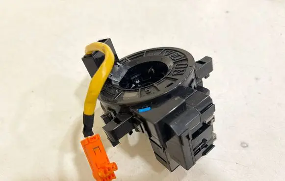 Toyota Auris 150 Airbag slip ring squib (SRS ring) 8924502040