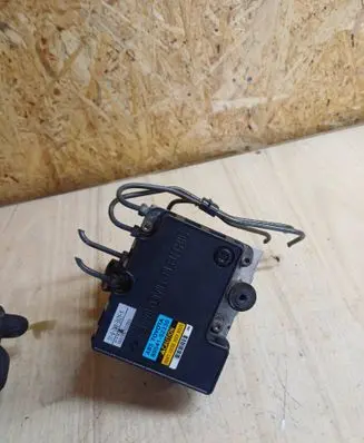 Toyota Yaris ABS Pump TY02WD3X211 8954152230 1D023X213206D