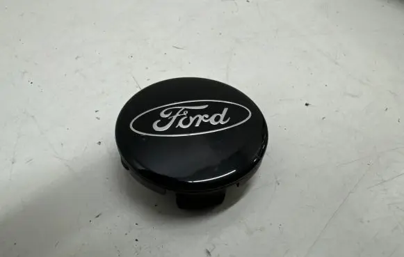 Manufacturer badge logo/emblem