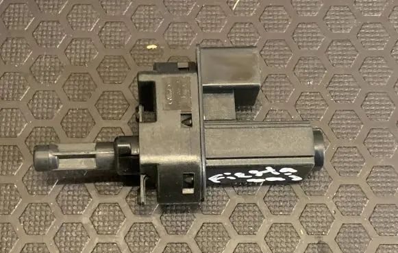 Ford Fiesta Clutch pedal sensor 4M5T7C534AA