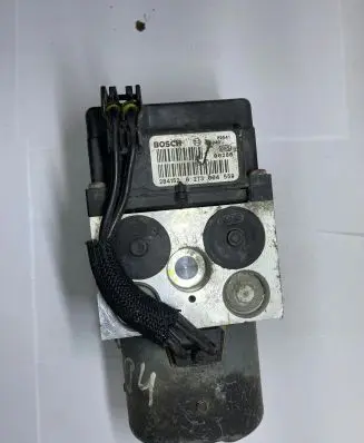 Toyota Avensis T220 ABS Pump 273004559 4451005030