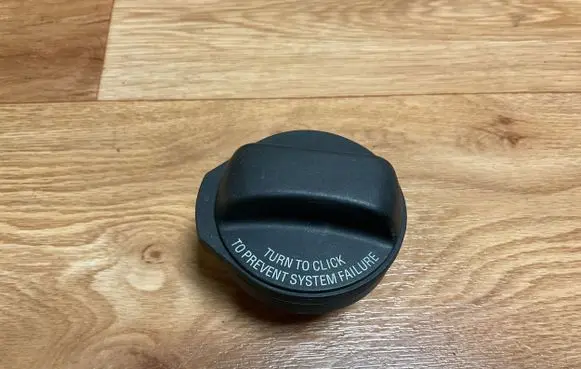 Volvo V70 Fuel tank filler cap PA66GF30