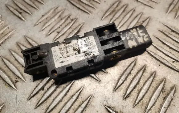 Porsche Cayenne (9PA) Airbag deployment crash/impact sensor 7L0909606B